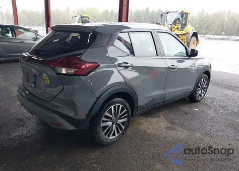 2022 Nissan Kicks Sv Xtronic Cvt z USA, uszkodzony, nr VIN 3N1CP5CV7NL477969